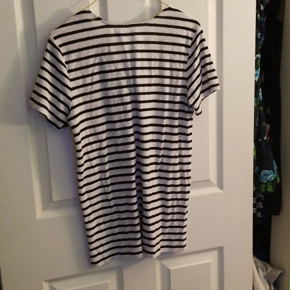 Striped Lace Up Tee - Picture 3 of 3
